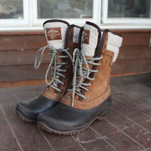 The North Face Shellista II 2 Mid Boot sz 6 Women's Winter Snow Rubber Lace Up